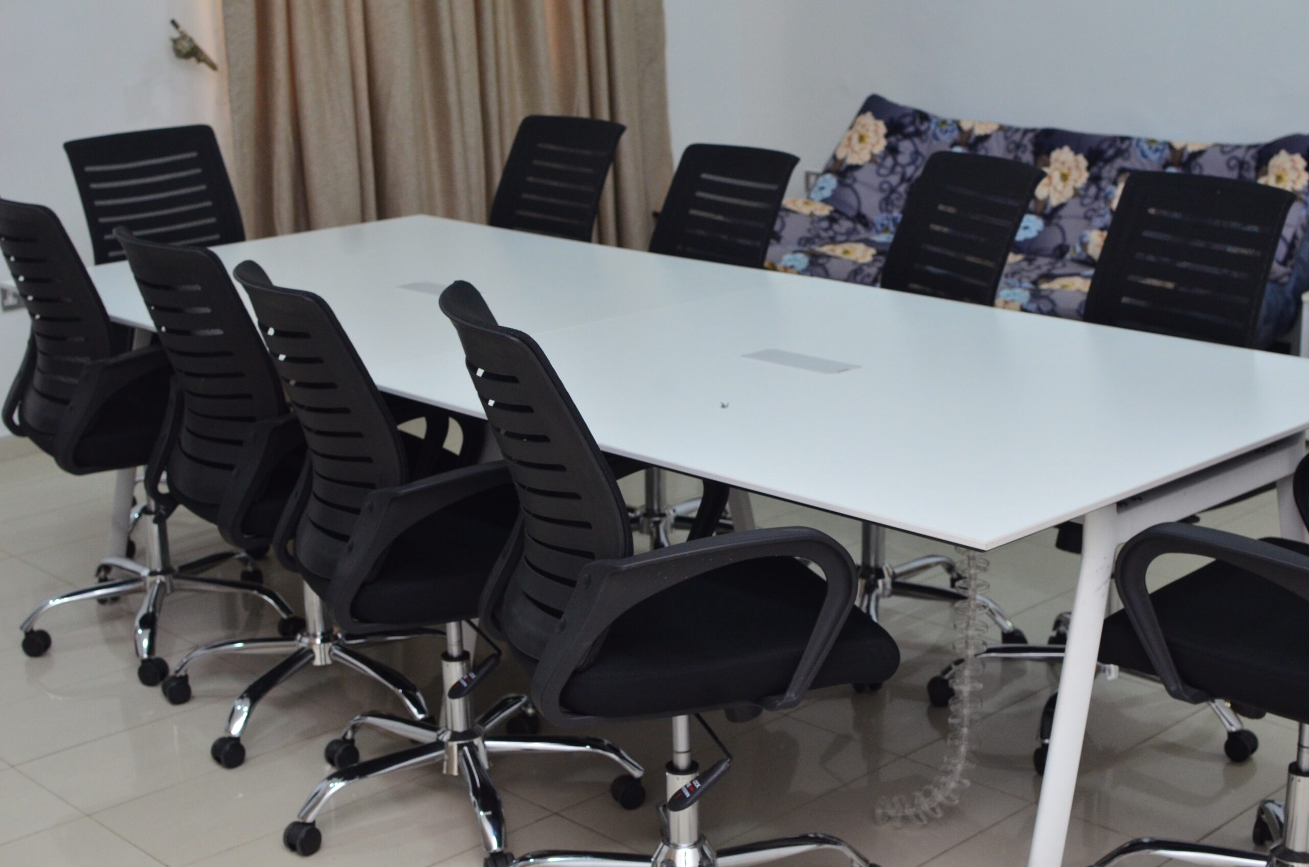 /web/uploads/116/H53 Suites/room-photos/Conference Room/h53 CR.jpg